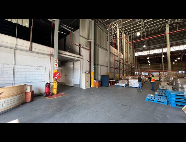 5,994M² WAREHOUSE TO LET IN ISANDO